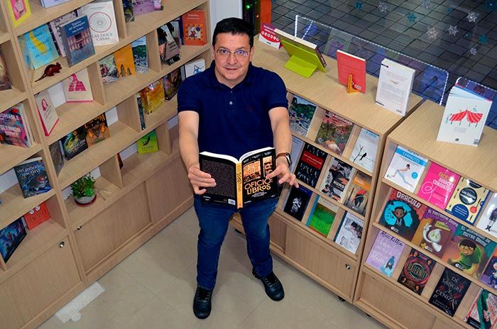 Carlos Castro Arias librero de Grafemas Librería (Foto: Grafemas Librería)